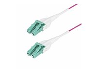 StarTech.com 1m (3.3ft) LC/LC (UPC) OM4 Multimode Fiber Optic Cable, OFNR - Patch-kabel - LC/UPC duplex multimode (hane) till LC/UPC duplex multimode (hane) - 1 m - 1.6 mm - fiberoptisk - duplex - 50/125 mikron - OM4 - OFNR - startkabel - erika-violett OM4RLCLC1M